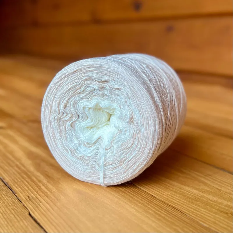 Woolpedia Colors Vanillekipferl gradient yarncake (modal)
