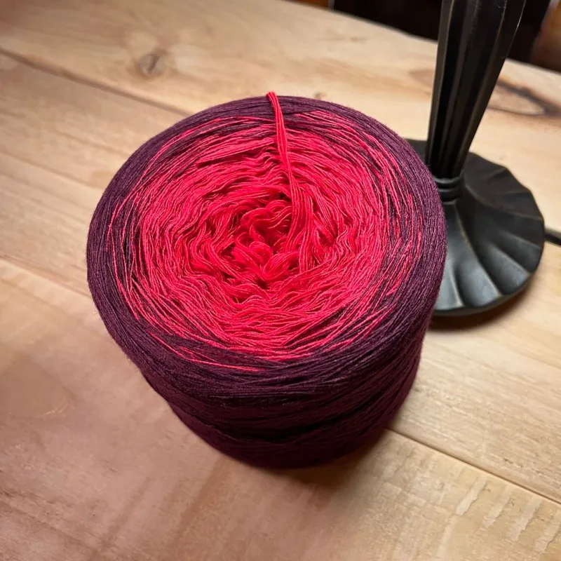 Woolpedia Colors Berry Burst gradient yarncake (modal)
