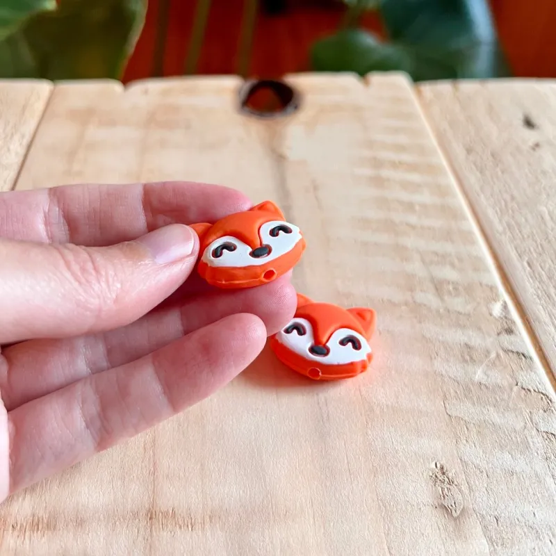 2x fox knitting needle tip protectors