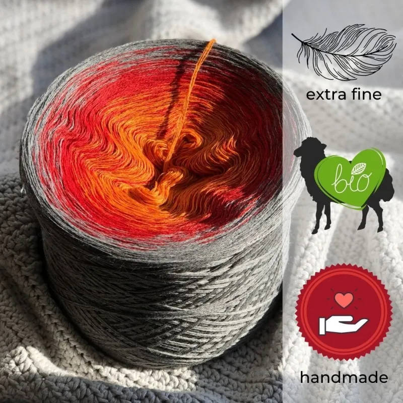 Woolpedia Colors Kaminabend organic gradient yarncake (Merino extra fine)