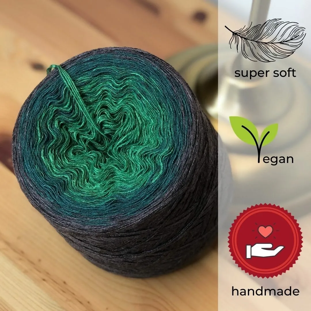Woolpedia Colors Tannenduft gradient yarncake (modal)