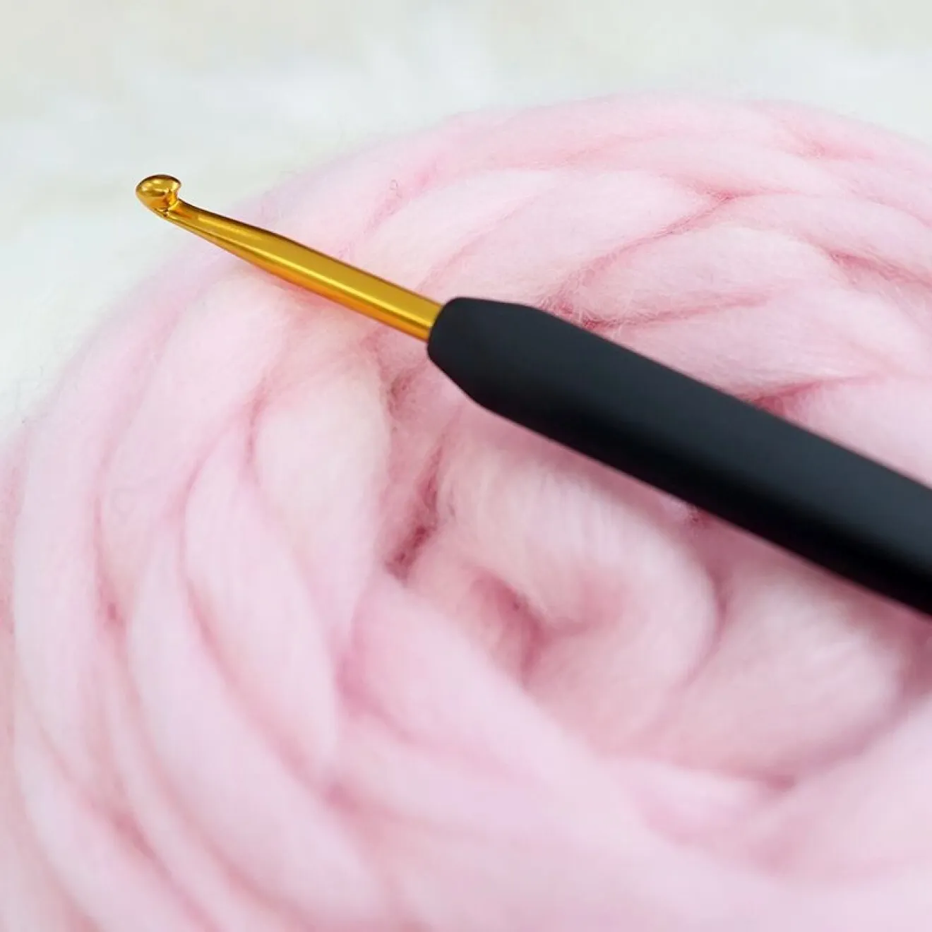 KnitPro aluminum crochet hook - soft-grip - black
