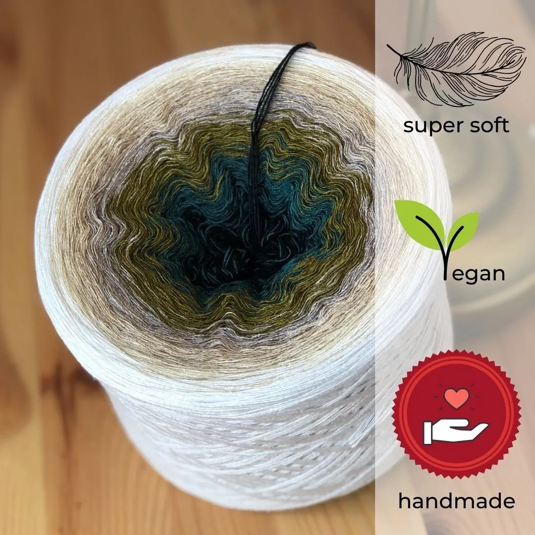 Woolpedia Colors Phantom gradient yarncake (modal)