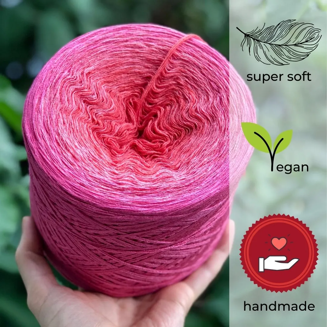 Woolpedia Colors Lipstick gradient yarncake (modal)
