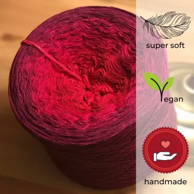 Woolpedia Colors Rose gradient yarncake (modal)