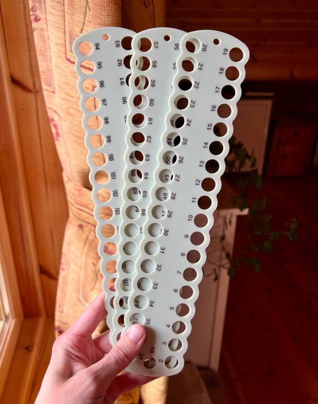 3 Yarn Organizer Board – For 111 Colors of Embroidery Thread