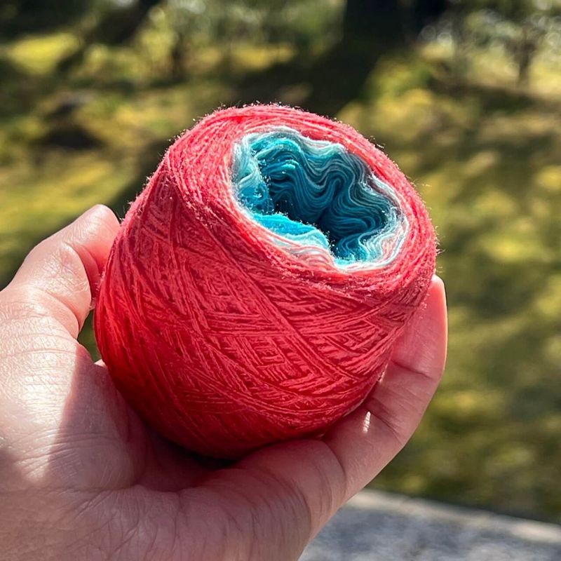 Woolpedia Embroidery yarn Lobster - 2ply modal gradient yarncake