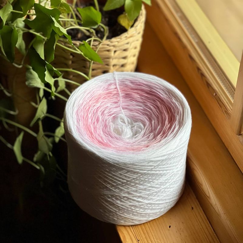 Woolpedia Colors Whisper gradient yarncake (cotton-mix)