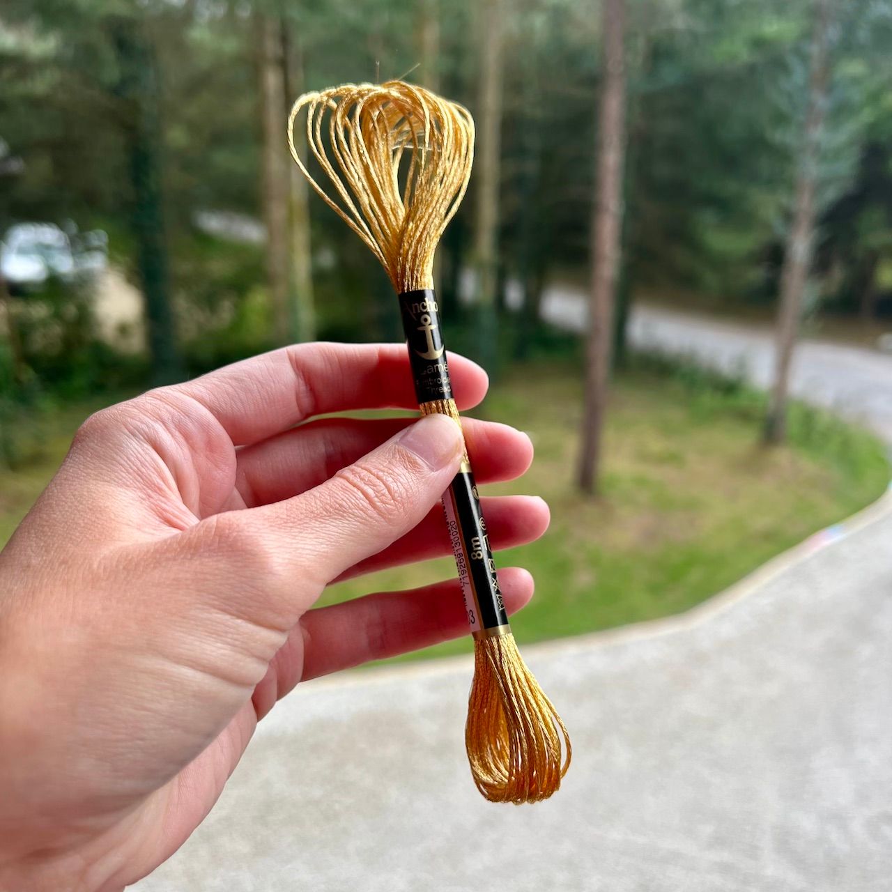 Anchor Lamé Glitter Embroidery Thread 8m, Color: 303 Real Gold