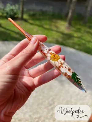 B-Stock Resin Flower Handmade Crochet Hook 5.5mm I/9
