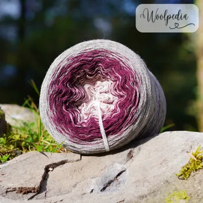 Woolpedia Colors Lissi gradient yarncake (modal)