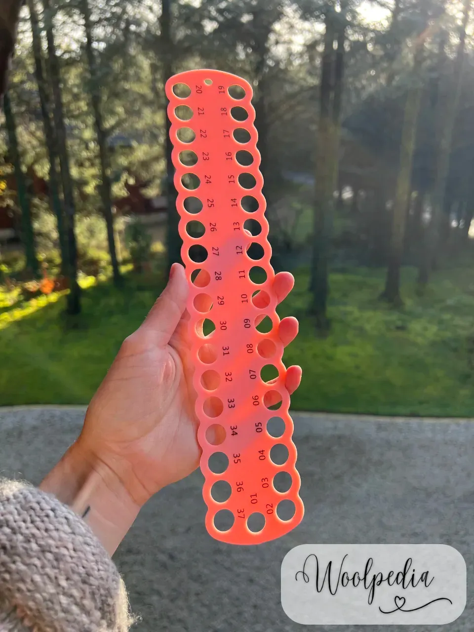 Yarn Organizer Board – For 37 Colors of Embroidery Thread