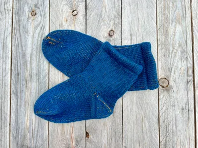 Tunisian socks - crochet pattern &amp; video - Woolpedia