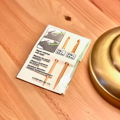 Clover repair and cable needles