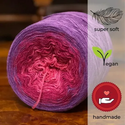 Woolpedia Colors Dahlia gradient yarncake (modal)