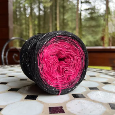 Woolpedia Colors Rendezvous 4 glitter gradient yarncake (organic cotton)