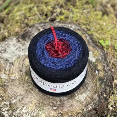 Woolpedia Colors Ebenholzranke gradient yarncake (modal)