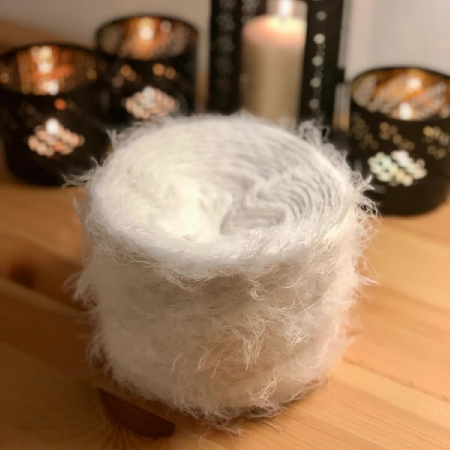 Woolpedia Milano Pure - fluffy yarn Woolpedia Milano Pure - fluffy yarn