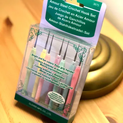 Clover Amour - luxury steel crochet hooks kit 0.60 - 1.75mm