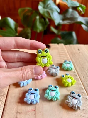 2x Frog knitting needle tip protectors