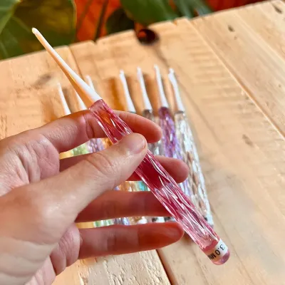 8-Piece Crystal Crochet Hook Set, Sizes 2.5mm to 6mm