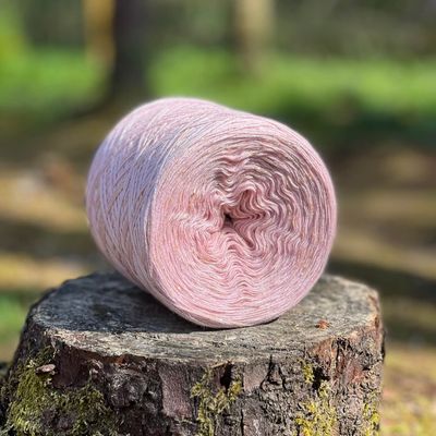 Woolpedia Rosengold glitter yarncake (Modal)