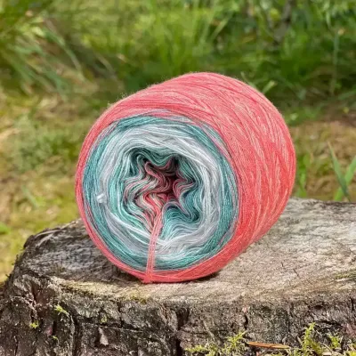 Woolpedia Colors Papaya Margarita gradient yarncake (modal)