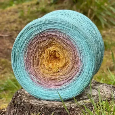 Woolpedia Colors Aura - glitter gradient yarncake (modal)