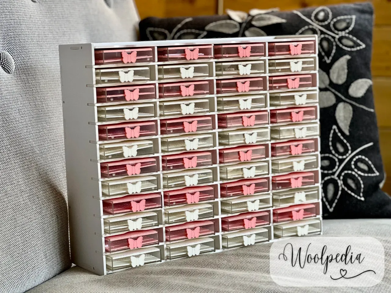 🦋 48-Slot Diamond Painting Tray Tower – Butterfly Edition (Pink/White)