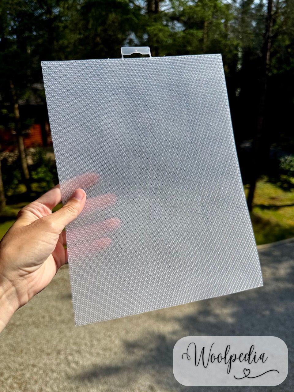 🧵 Plastic Aida Canvas 14 CT – White (21x28 cm) (11x8.26 inch)