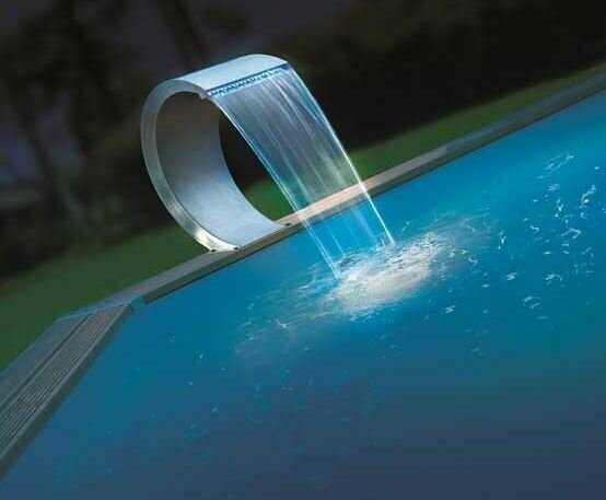 Cascade Piscine Mamba LED
