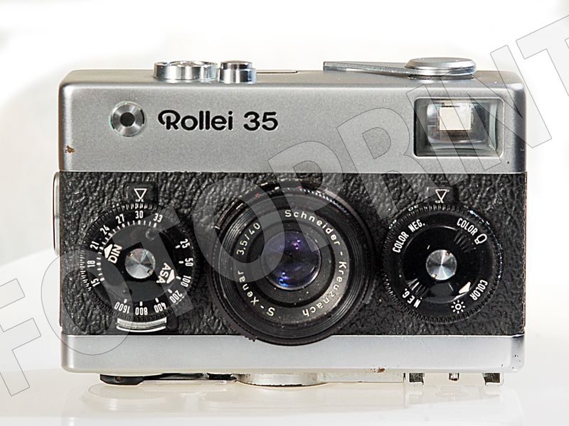 ROLLEI 35 SHNEIDER XENAR 40/3.5 + FLASH ROLLEI