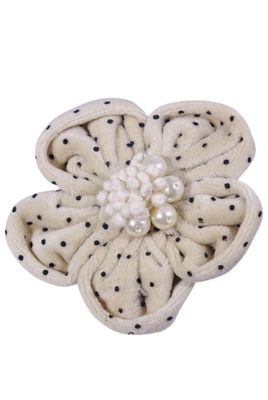 Broche bloem crème