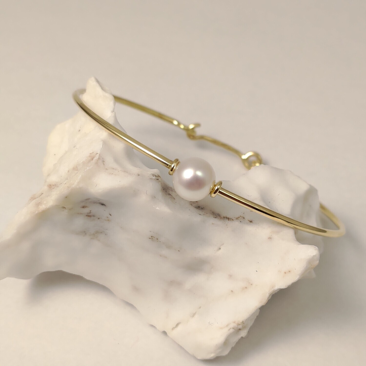 BRACCIALE A FILO CON PERLA