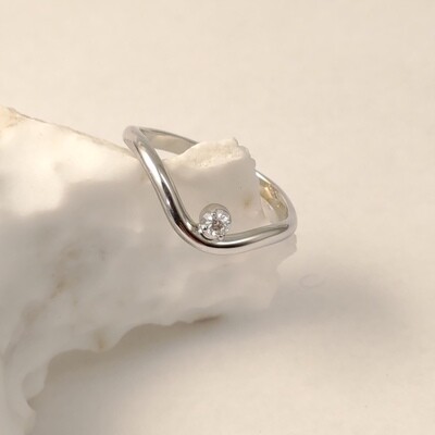 ANELLO A ONDE con diamante