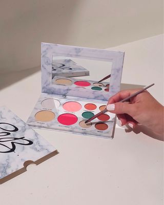 Essentia Makeup Palette