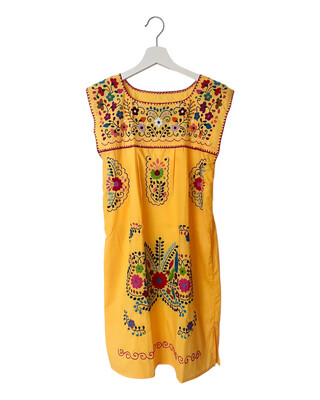 Mexikanisches Sommerkleid, Tunika Ethno ohne Ärmel, Größe S, Gelb mit bunte Blumen