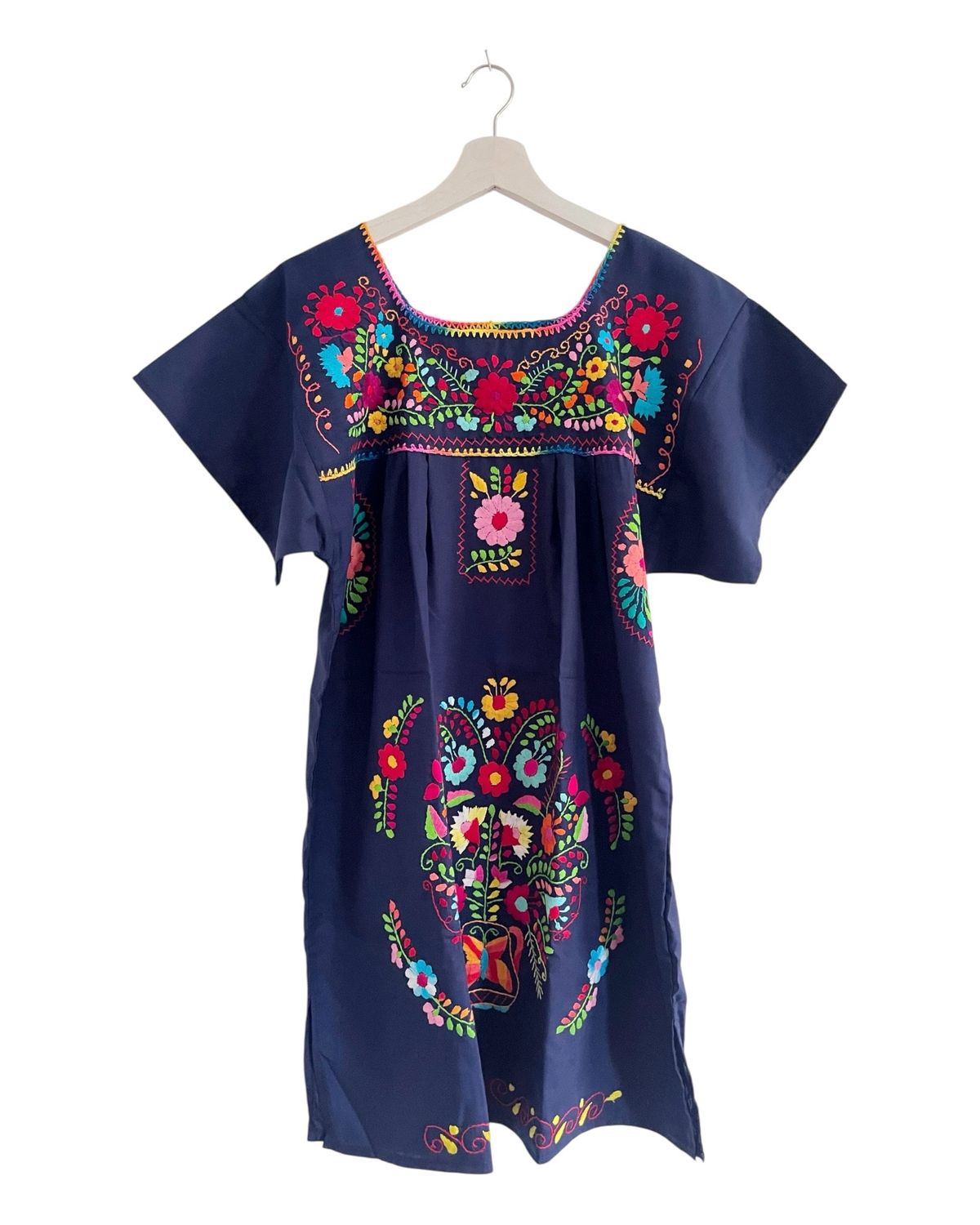 Mexikanisches Sommerkleid mit Blumen , Dame M