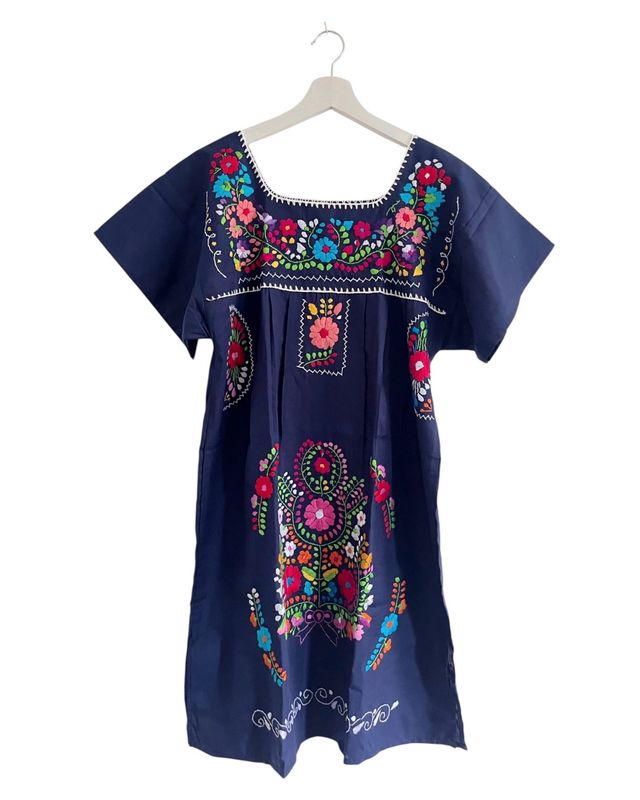 Mexikanisches Sommerkleid mit Blumen, Tunika Ethno-Style, M