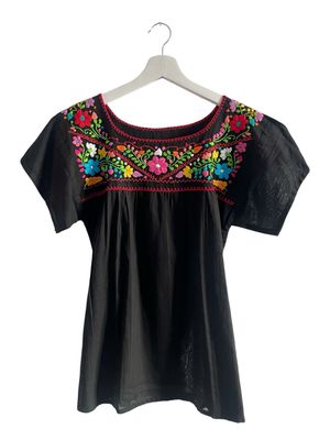Mexikanische Bluse Puebla, Boho Sommerbluse, S Exclusive Bluse für Damen mit handgemachter Stickerei. Passend für jede Gelegenheit im Boho-Style. Die perfekte Bluse für Frü
