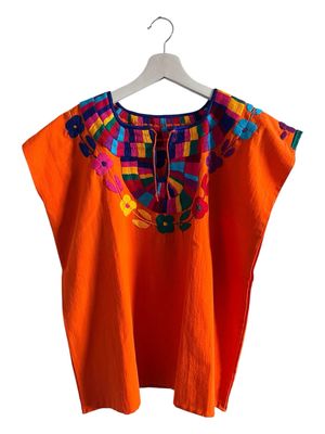 Mexikanische Huipil-Bluse Chiapas mit handgemachter Stickerei, M Mexikanische Huipil-Bluse Chiapas mit handgemachter Stickerei, M