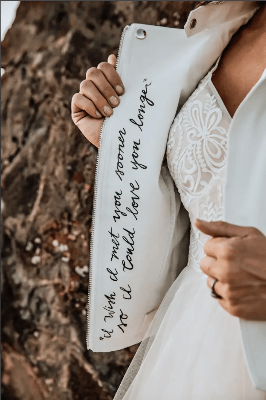 Lederjacke als Brautjacke till Death und Blumenmuster individualisierbar