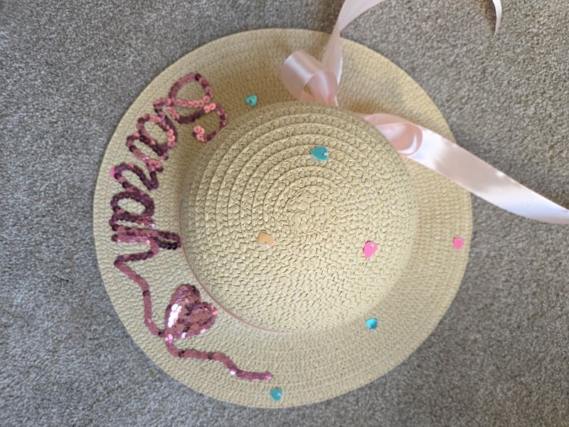 Young Girls (age 2-7) Cream Sunhat with Pearlescent Rainbow Hearts in the Weave