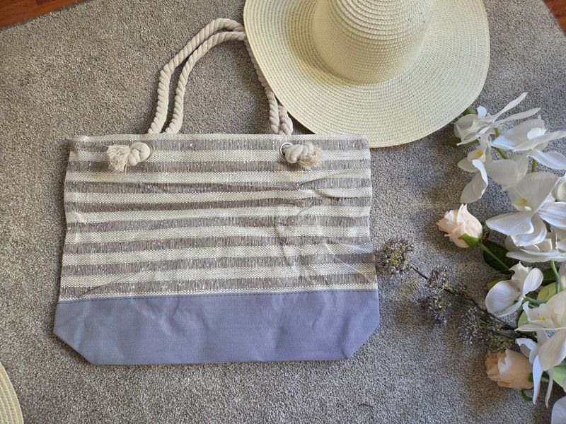 Striped Picnic Swimming Beach Bag - Grey & White Striped Picnic Swimming Beach Bag - Grey & White