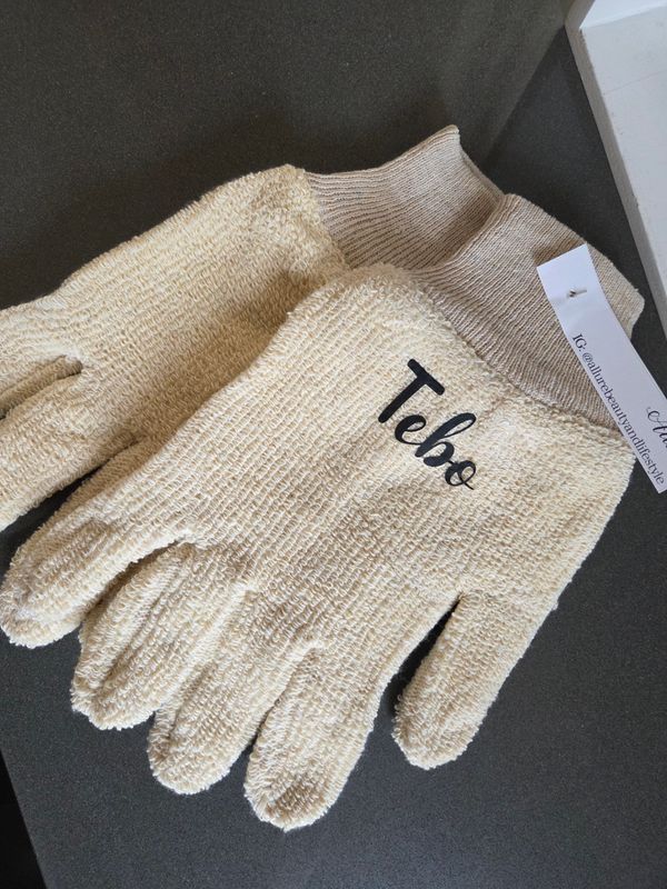 Personalised Gloves - Adult and Teens