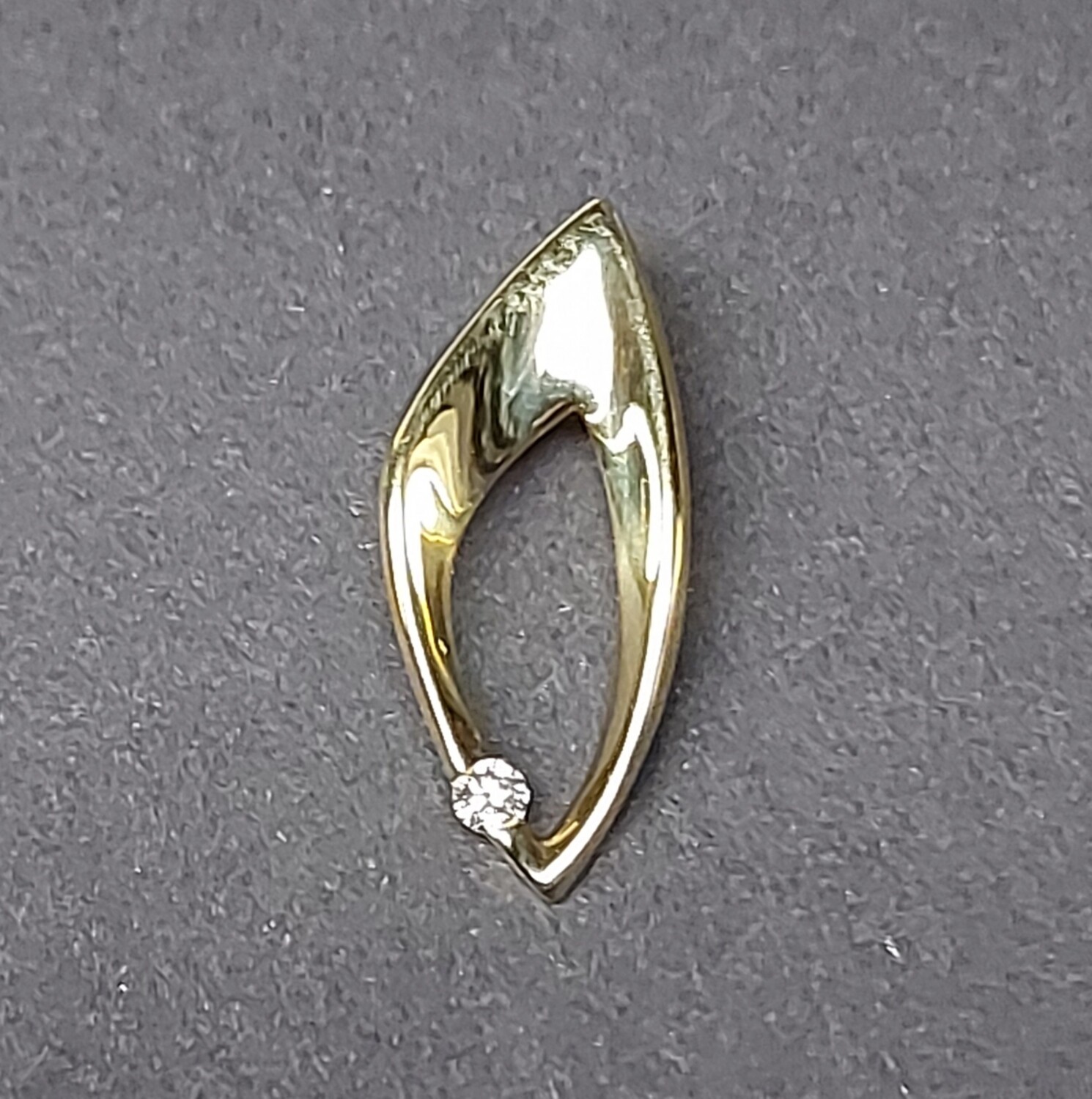 Hanger 18 kt