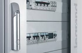 AUTOMATISCHE ZEKERINGEN EN DIFFERENTIEEL LEGRAND