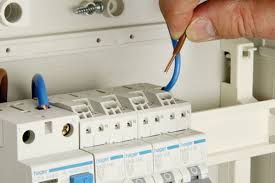 AUTOMATISCHE ZEKERING HAGER