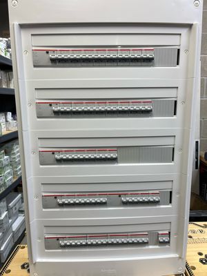 Voorbedrade kast 5 rijenkast volgens offerte