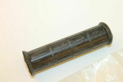 OEM SUZUKI HANDGREEP ALT50 LT50 QTY 1 57211-04600